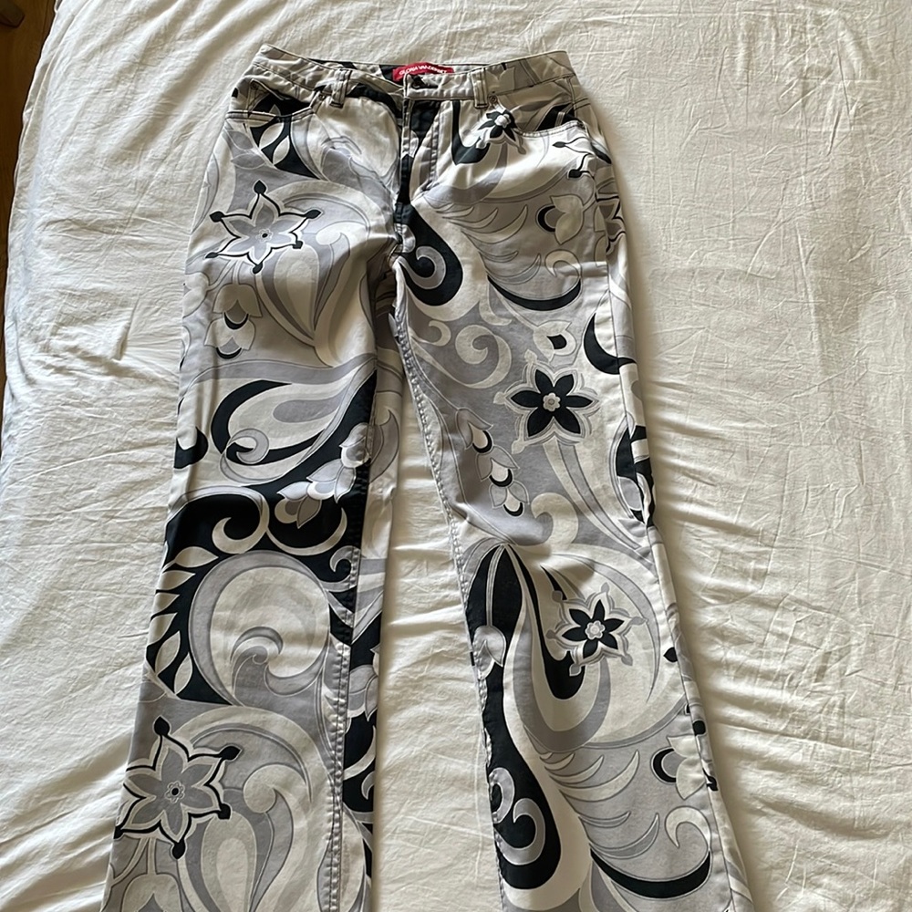 Selling vintage b&w “psychedelic” print wide leg jeans, 29 inch waist, size 8
